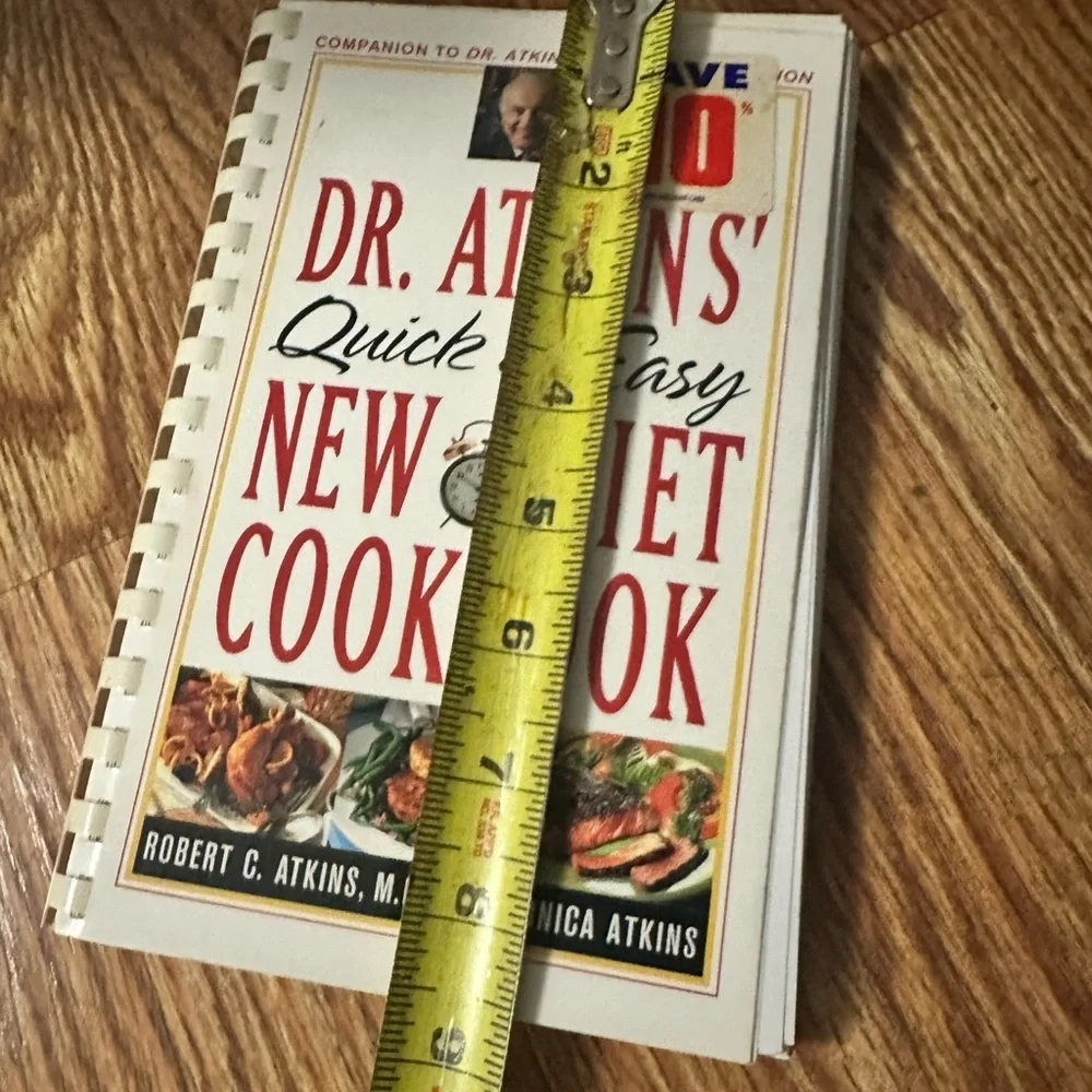 Dr. Atkins' Quick and Easy New Diet Cookbook